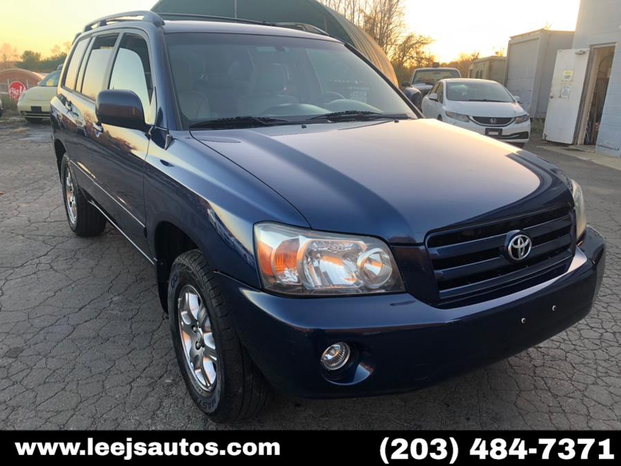 Used Toyota Highlander 4WD 4dr V6 Limited w/3rd Row (Natl) 2007 | LeeJ's Auto Sales & Service. North Branford, Connecticut