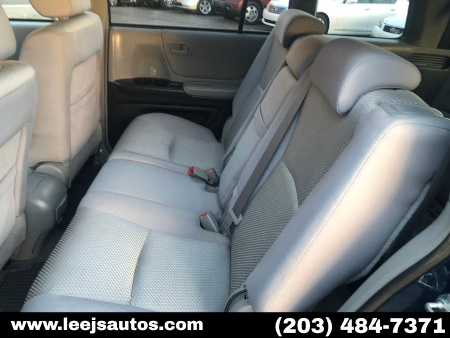 Used Toyota Highlander 4WD 4dr V6 Limited w/3rd Row (Natl) 2007 | LeeJ's Auto Sales & Service. North Branford, Connecticut Used Toyota Highlander 4WD 4dr V6 Limited w/3rd Row (Natl) 2007 | LeeJ's Auto Sales & Service. North Branford, Connecticut