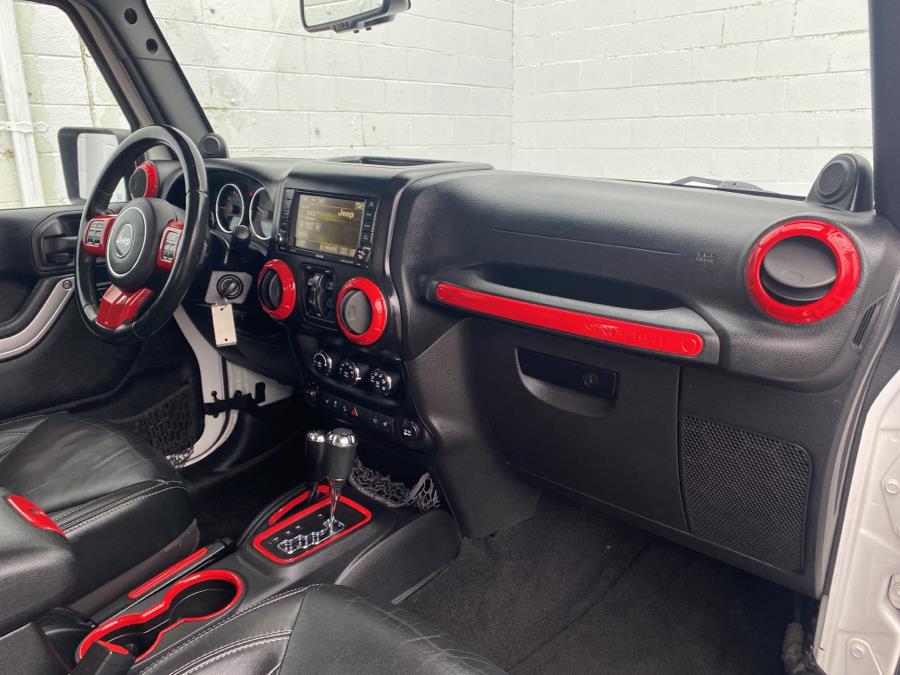 Used Jeep Wrangler Unlimited 4WD 4dr Sahara 2014 | Dealertown Auto Wholesalers. Milford, Connecticut Used Jeep Wrangler Unlimited 4WD 4dr Sahara 2014 | Dealertown Auto Wholesalers. Milford, Connecticut