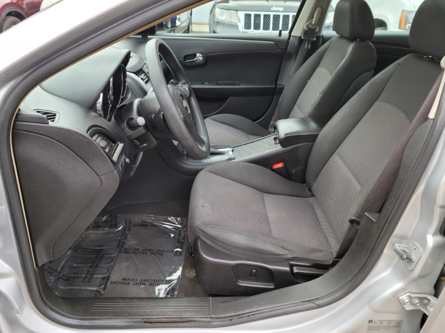 2009 Chevrolet Malibu 4dr Sdn LT w/1LT, available for sale in East Windsor, Connecticut | Toro Auto. East Windsor, Connecticut 2009 Chevrolet Malibu 4dr Sdn LT w/1LT, available for sale in East Windsor, Connecticut | Toro Auto. East Windsor, Connecticut
