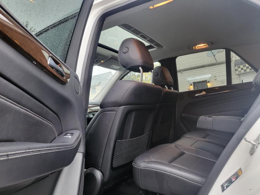 Used Mercedes-Benz M-Class 4MATIC 4dr ML 350 2015 | Champion Used Auto Sales 2. Newark , New Jersey Used Mercedes-Benz M-Class 4MATIC 4dr ML 350 2015 | Champion Used Auto Sales 2. Newark , New Jersey