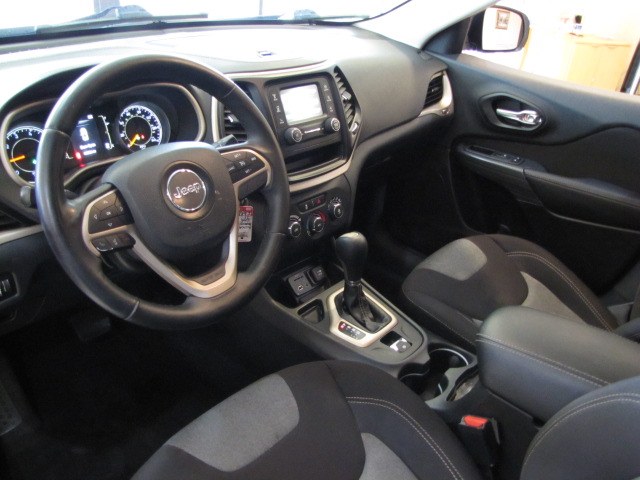 2015 Jeep Cherokee FWD 4dr Sport, available for sale in Placentia, California | Auto Network Group Inc. Placentia, California 2015 Jeep Cherokee FWD 4dr Sport, available for sale in Placentia, California | Auto Network Group Inc. Placentia, California