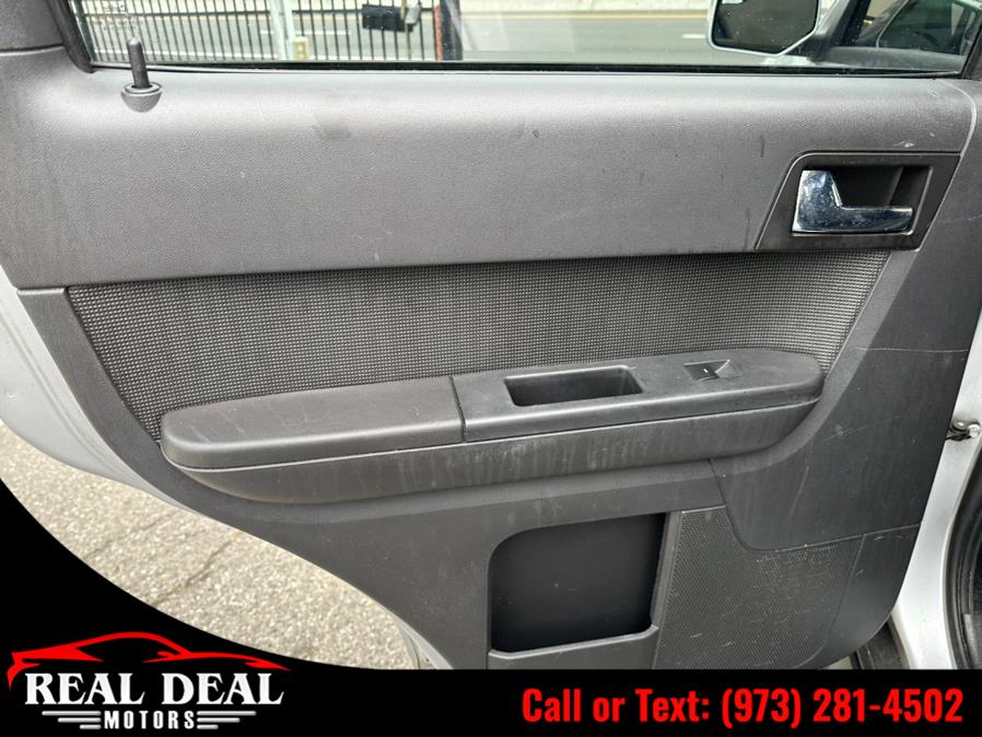 Used Ford Escape FWD 4dr Limited 2012 | Real Deal Motors. Lodi, New Jersey Used Ford Escape FWD 4dr Limited 2012 | Real Deal Motors. Lodi, New Jersey