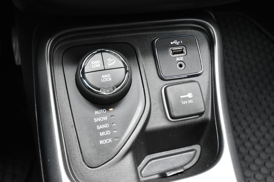 2020 Jeep Compass Trailhawk 4x4, available for sale in Waterbury, Connecticut | Highline Car Connection. Waterbury, Connecticut 2020 Jeep Compass Trailhawk 4x4, available for sale in Waterbury, Connecticut | Highline Car Connection. Waterbury, Connecticut