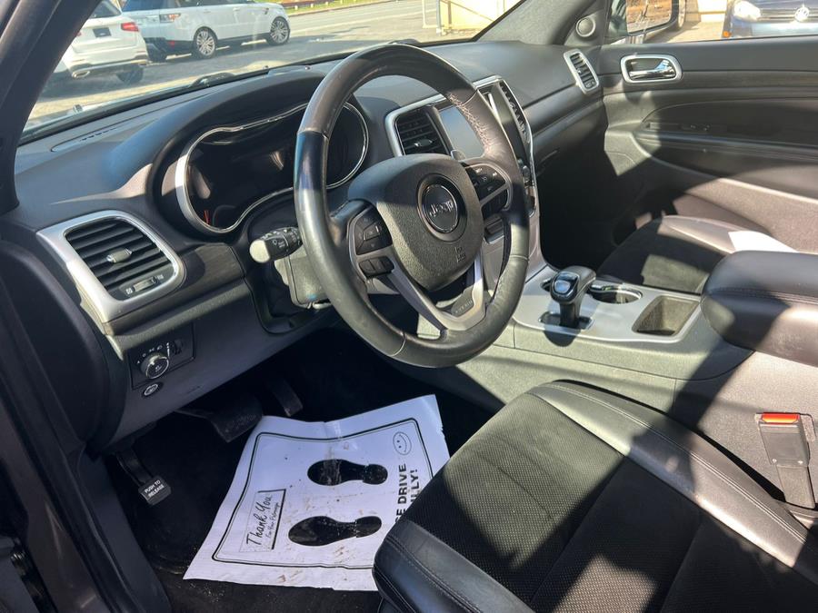 2015 Jeep Grand Cherokee 4WD 4dr Laredo, available for sale in Raynham, Massachusetts | J & A Auto Center. Raynham, Massachusetts 2015 Jeep Grand Cherokee 4WD 4dr Laredo, available for sale in Raynham, Massachusetts | J & A Auto Center. Raynham, Massachusetts