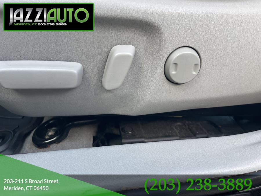 2012 Toyota Camry 4dr Sdn V6 Auto XLE (Natl), available for sale in Meriden, Connecticut | Jazzi Auto Sales LLC. Meriden, Connecticut 2012 Toyota Camry 4dr Sdn V6 Auto XLE (Natl), available for sale in Meriden, Connecticut | Jazzi Auto Sales LLC. Meriden, Connecticut