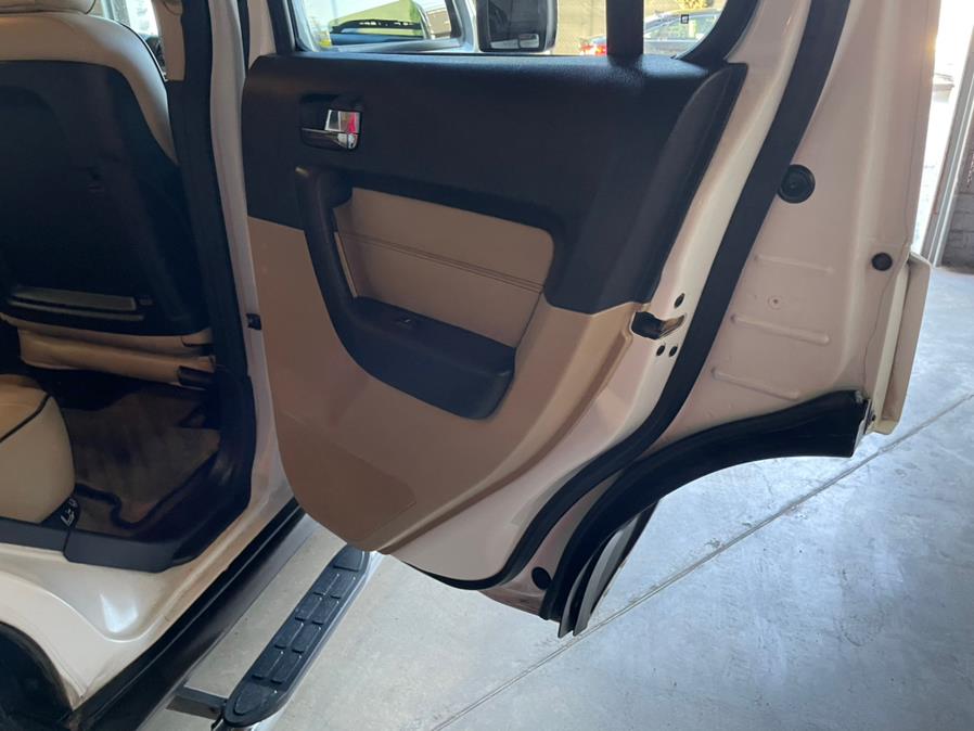 2006 HUMMER H3 4dr 4WD SUV, available for sale in Garden Grove, California | U Save Auto Auction. Garden Grove, California 2006 HUMMER H3 4dr 4WD SUV, available for sale in Garden Grove, California | U Save Auto Auction. Garden Grove, California