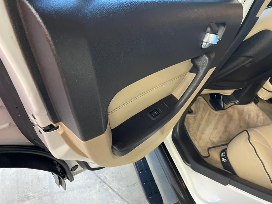 2006 HUMMER H3 4dr 4WD SUV, available for sale in Garden Grove, California | U Save Auto Auction. Garden Grove, California 2006 HUMMER H3 4dr 4WD SUV, available for sale in Garden Grove, California | U Save Auto Auction. Garden Grove, California