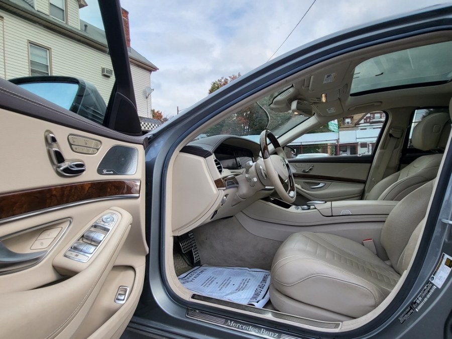 Used Mercedes-Benz S-Class 4dr Sdn S 550 4MATIC 2015 | Champion Used Auto Sales LLC. Newark, New Jersey Used Mercedes-Benz S-Class 4dr Sdn S 550 4MATIC 2015 | Champion Used Auto Sales LLC. Newark, New Jersey