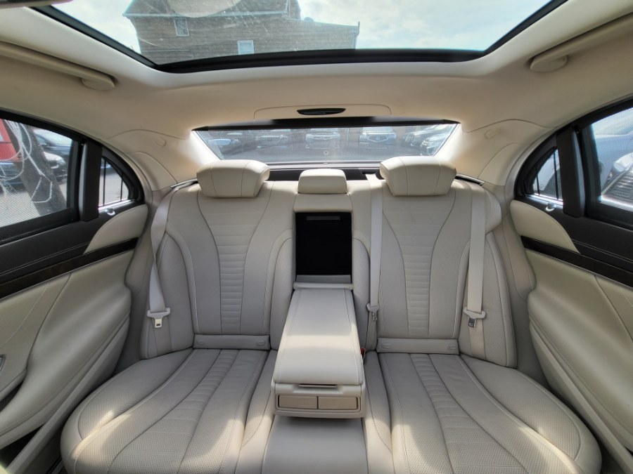 Used Mercedes-Benz S-Class 4dr Sdn S 550 4MATIC 2015 | Champion Used Auto Sales LLC. Newark, New Jersey Used Mercedes-Benz S-Class 4dr Sdn S 550 4MATIC 2015 | Champion Used Auto Sales LLC. Newark, New Jersey