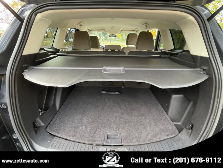 2013 Ford Escape 4WD 4dr SE, available for sale in Jersey City, New Jersey | Zettes Auto Mall. Jersey City, New Jersey 2013 Ford Escape 4WD 4dr SE, available for sale in Jersey City, New Jersey | Zettes Auto Mall. Jersey City, New Jersey