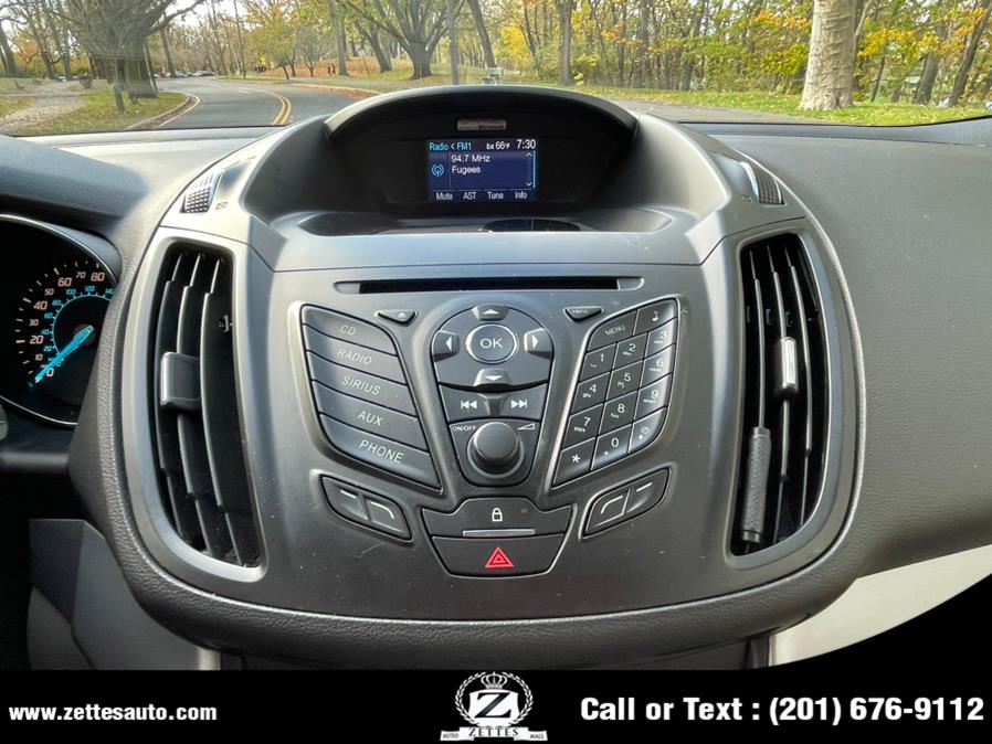 2013 Ford Escape 4WD 4dr SE, available for sale in Jersey City, New Jersey | Zettes Auto Mall. Jersey City, New Jersey 2013 Ford Escape 4WD 4dr SE, available for sale in Jersey City, New Jersey | Zettes Auto Mall. Jersey City, New Jersey