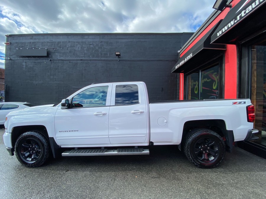 Used Chevrolet Silverado 1500 4WD Double Cab 143.5" LT w/2LT 2017 | RT Auto Center LLC. Newark, New Jersey Used Chevrolet Silverado 1500 4WD Double Cab 143.5" LT w/2LT 2017 | RT Auto Center LLC. Newark, New Jersey