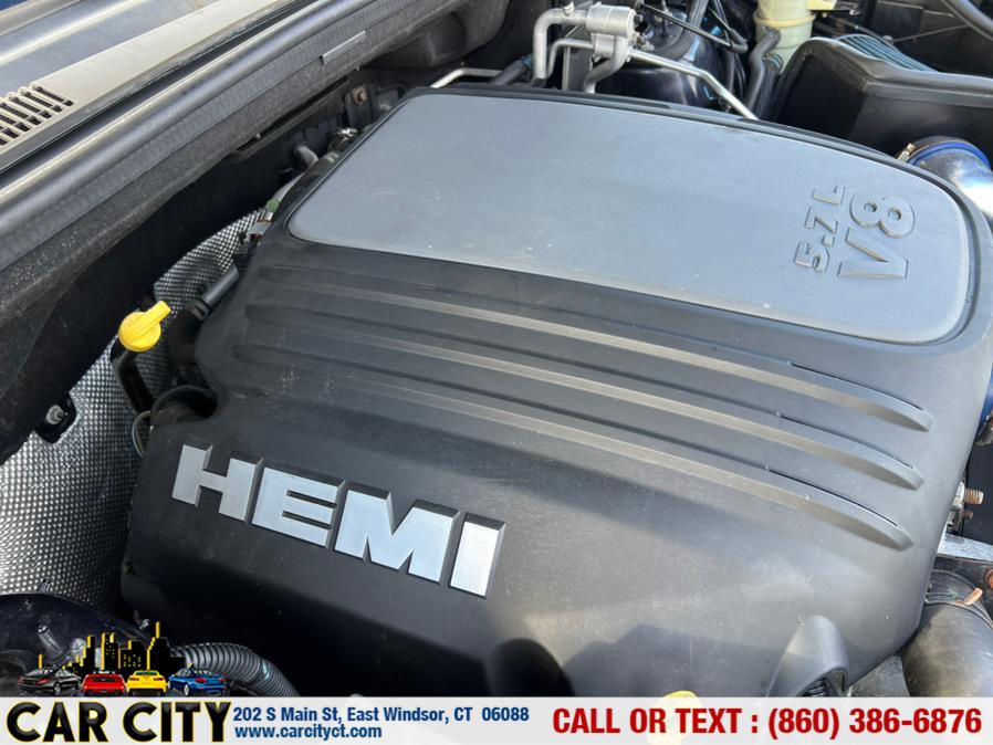 2011 Jeep Grand Cherokee 4WD 4dr Overland, available for sale in East Windsor, Connecticut | Car City LLC. East Windsor, Connecticut 2011 Jeep Grand Cherokee 4WD 4dr Overland, available for sale in East Windsor, Connecticut | Car City LLC. East Windsor, Connecticut