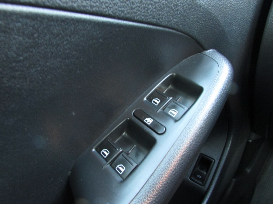 2011 Volkswagen Jetta Sedan 4dr Auto SE PZEV, available for sale in East Windsor, Connecticut | United Auto Sales of E Windsor, Inc. East Windsor, Connecticut 2011 Volkswagen Jetta Sedan 4dr Auto SE PZEV, available for sale in East Windsor, Connecticut | United Auto Sales of E Windsor, Inc. East Windsor, Connecticut