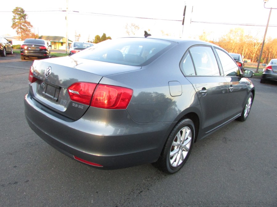 2011 Volkswagen Jetta Sedan 4dr Auto SE PZEV, available for sale in East Windsor, Connecticut | United Auto Sales of E Windsor, Inc. East Windsor, Connecticut 2011 Volkswagen Jetta Sedan 4dr Auto SE PZEV, available for sale in East Windsor, Connecticut | United Auto Sales of E Windsor, Inc. East Windsor, Connecticut