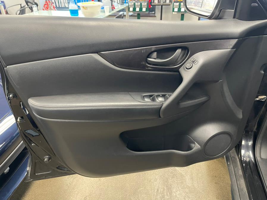 2019 Nissan Rogue AWD SL, available for sale in Inwood, New York | 5 Towns Drive. Inwood, New York 2019 Nissan Rogue AWD SL, available for sale in Inwood, New York | 5 Towns Drive. Inwood, New York