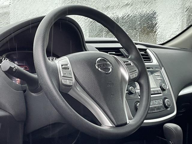 Used Nissan Altima 2.5 S 2017 | Blasius Federal Road. Brookfield, Connecticut Used Nissan Altima 2.5 S 2017 | Blasius Federal Road. Brookfield, Connecticut