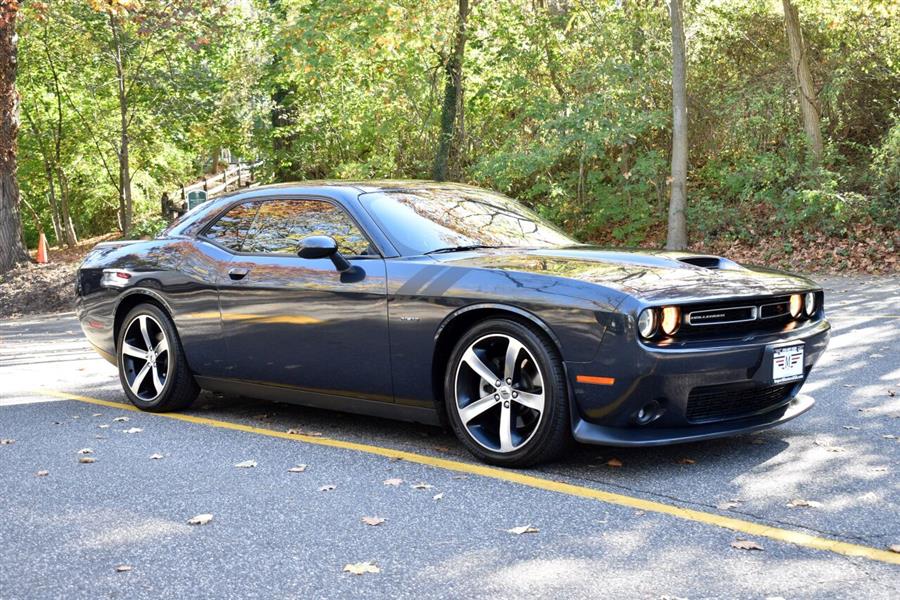 Used Dodge Challenger R/T 2dr Coupe 2019 | Camy Cars. Great Neck, New York Used Dodge Challenger R/T 2dr Coupe 2019 | Camy Cars. Great Neck, New York