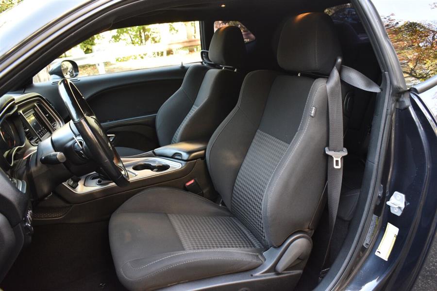 Used Dodge Challenger R/T 2dr Coupe 2019 | Camy Cars. Great Neck, New York Used Dodge Challenger R/T 2dr Coupe 2019 | Camy Cars. Great Neck, New York