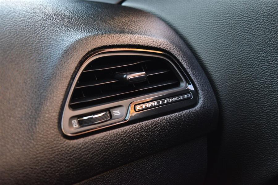 Used Dodge Challenger R/T 2dr Coupe 2019 | Camy Cars. Great Neck, New York Used Dodge Challenger R/T 2dr Coupe 2019 | Camy Cars. Great Neck, New York