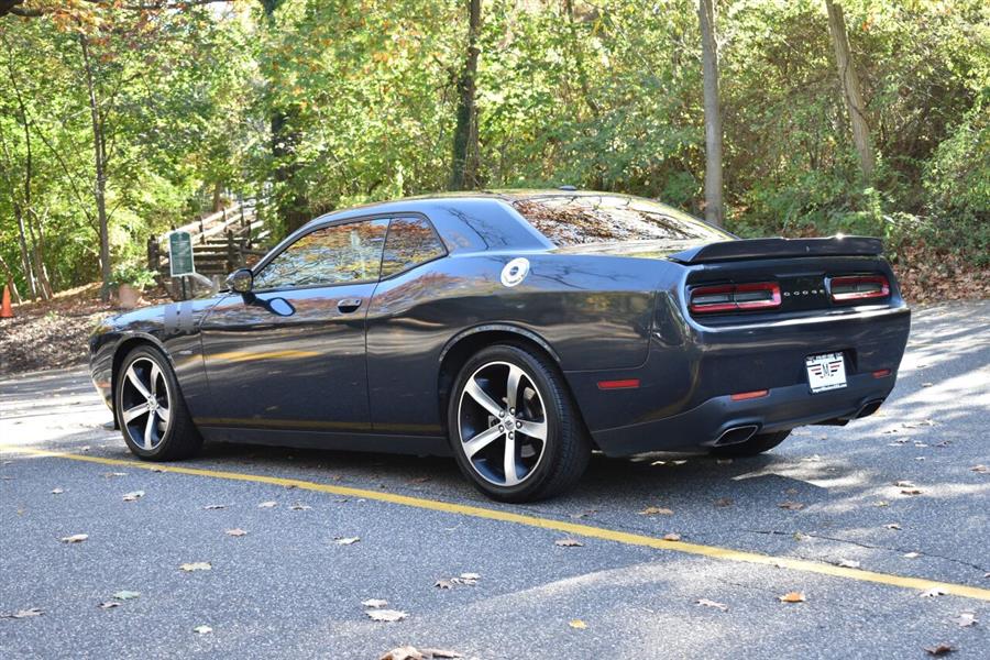Used Dodge Challenger R/T 2dr Coupe 2019 | Camy Cars. Great Neck, New York Used Dodge Challenger R/T 2dr Coupe 2019 | Camy Cars. Great Neck, New York