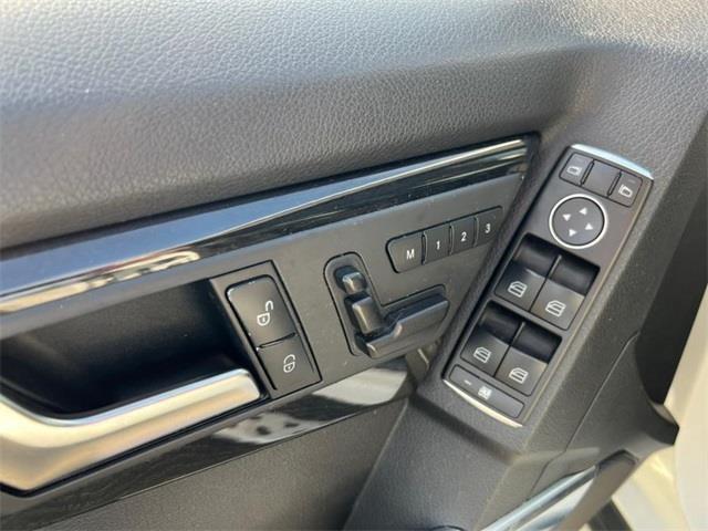 2014 Mercedes-benz Glk GLK 350, available for sale in Stratford, Connecticut | Wiz Leasing Inc. Stratford, Connecticut 2014 Mercedes-benz Glk GLK 350, available for sale in Stratford, Connecticut | Wiz Leasing Inc. Stratford, Connecticut