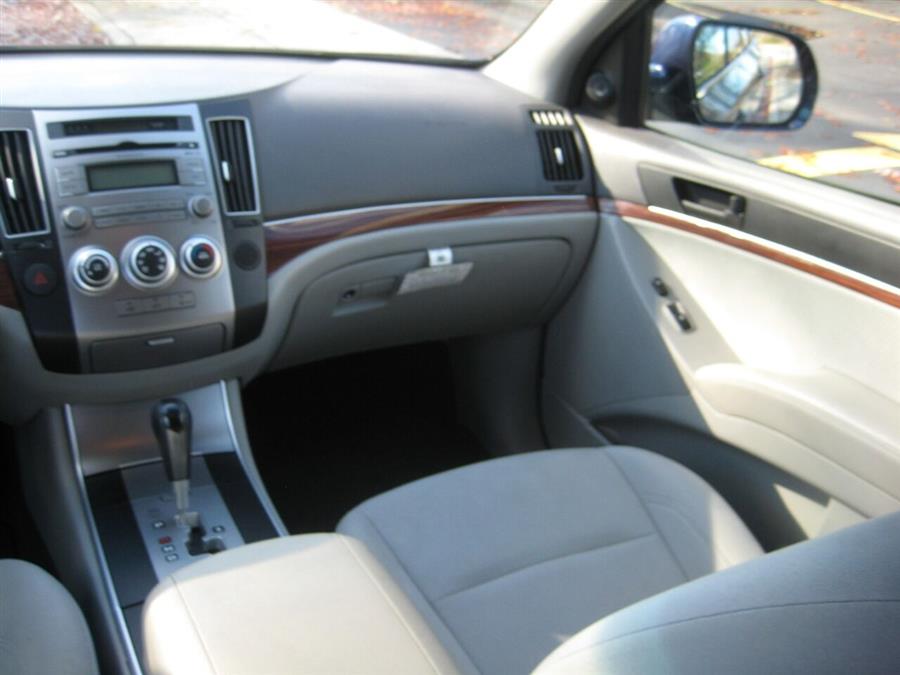 2011 Hyundai Veracruz GLS 4dr Crossover, available for sale in Massapequa, New York | Rite Choice Auto Inc.. Massapequa, New York 2011 Hyundai Veracruz GLS 4dr Crossover, available for sale in Massapequa, New York | Rite Choice Auto Inc.. Massapequa, New York
