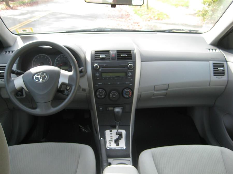 2010 Toyota Corolla LE 4dr Sedan 4A, available for sale in Massapequa, New York | Rite Choice Auto Inc.. Massapequa, New York 2010 Toyota Corolla LE 4dr Sedan 4A, available for sale in Massapequa, New York | Rite Choice Auto Inc.. Massapequa, New York