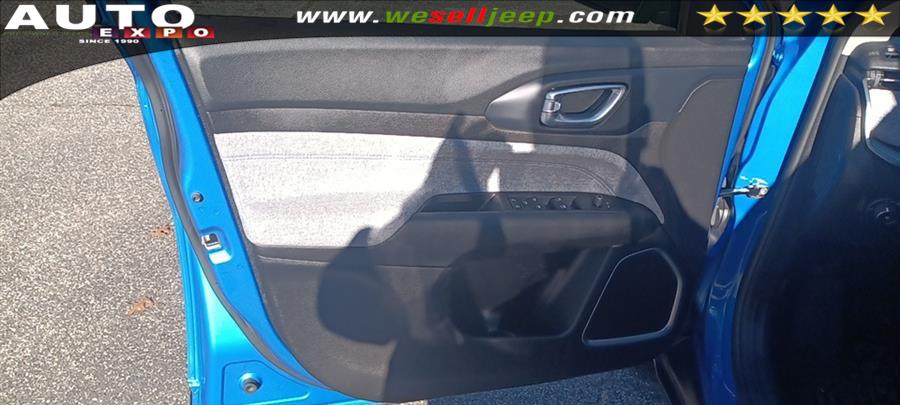 2022 Jeep Compass Latitude 4x4, available for sale in Huntington, New York | Auto Expo. Huntington, New York 2022 Jeep Compass Latitude 4x4, available for sale in Huntington, New York | Auto Expo. Huntington, New York