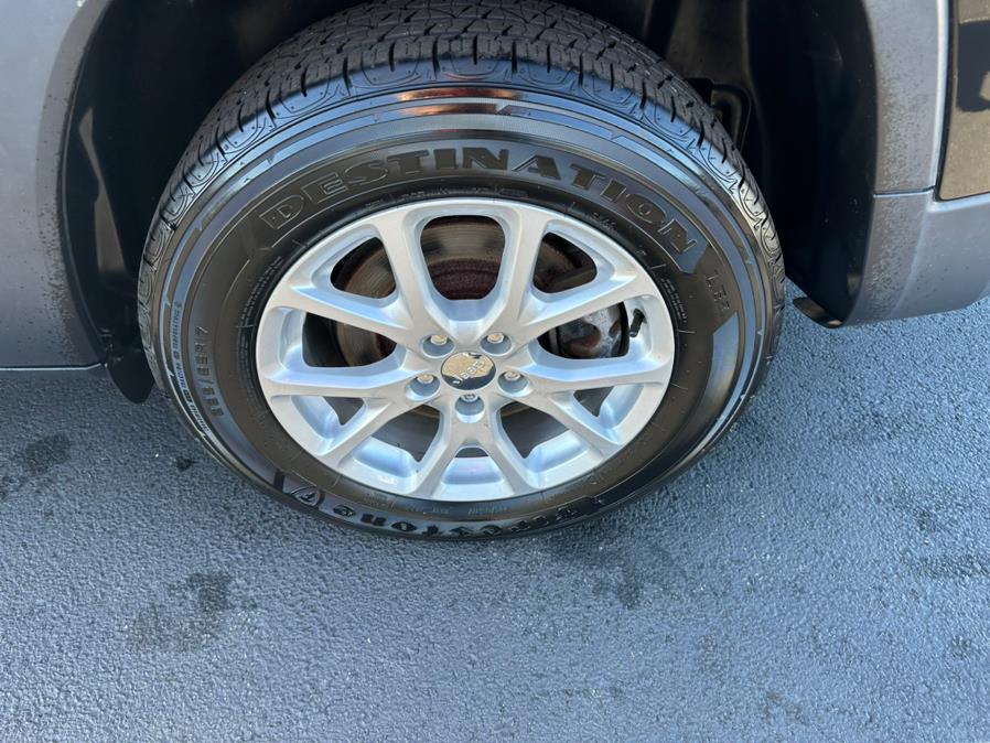 2015 Jeep Cherokee 4WD 4dr Latitude, available for sale in East Windsor, Connecticut | Century Auto And Truck. East Windsor, Connecticut 2015 Jeep Cherokee 4WD 4dr Latitude, available for sale in East Windsor, Connecticut | Century Auto And Truck. East Windsor, Connecticut