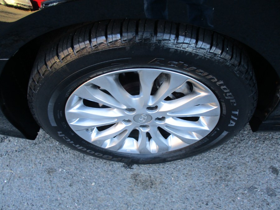 2011 Hyundai Azera Limited, available for sale in Meriden, Connecticut | Cos Central Auto. Meriden, Connecticut 2011 Hyundai Azera Limited, available for sale in Meriden, Connecticut | Cos Central Auto. Meriden, Connecticut