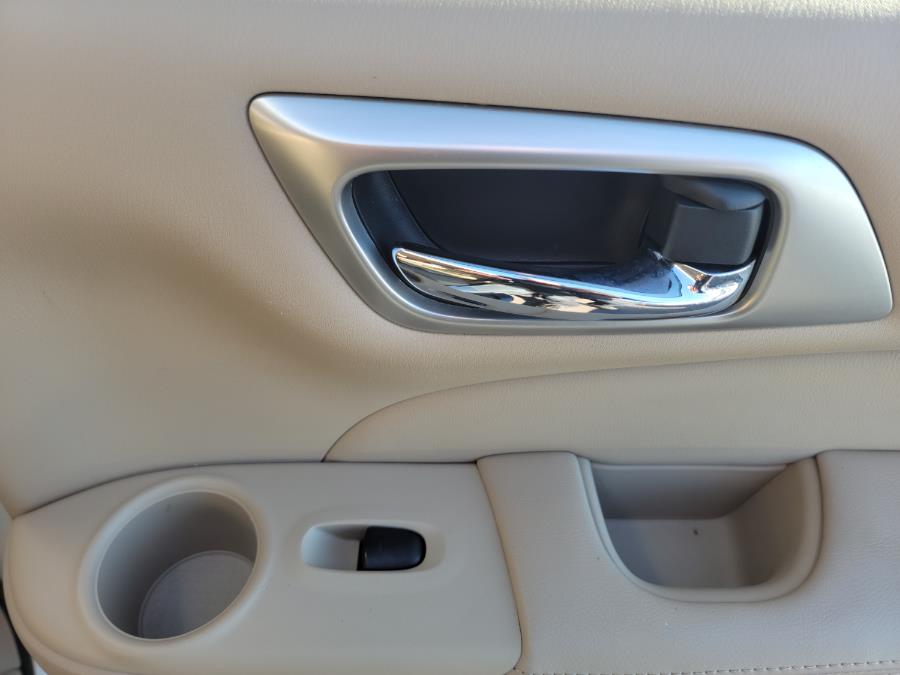 2014 Nissan Pathfinder 4WD 4dr S, available for sale in Philadelphia, Pennsylvania | Eugen's Auto Sales & Repairs. Philadelphia, Pennsylvania 2014 Nissan Pathfinder 4WD 4dr S, available for sale in Philadelphia, Pennsylvania | Eugen's Auto Sales & Repairs. Philadelphia, Pennsylvania