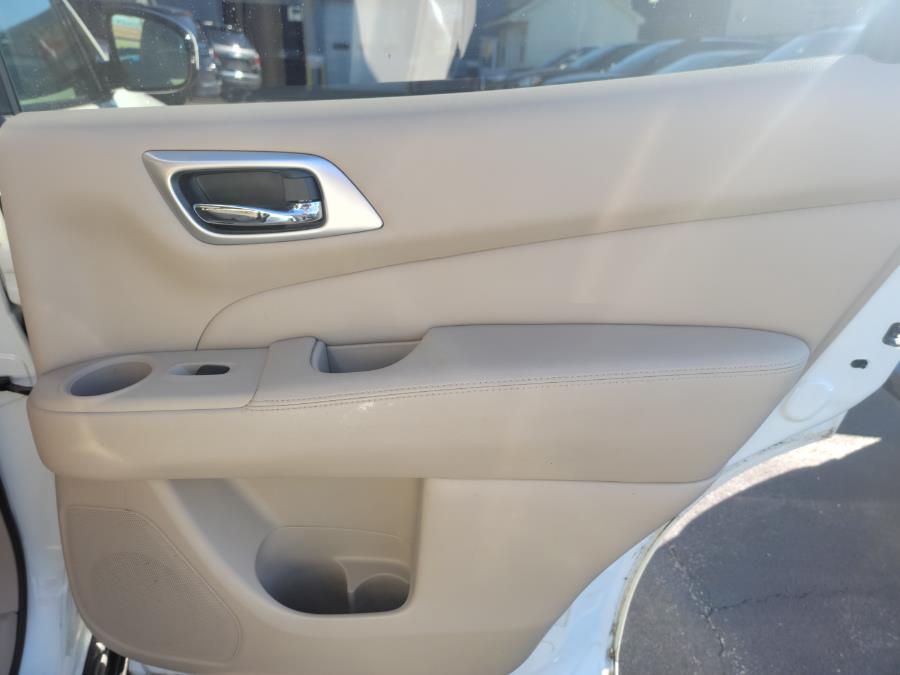 2014 Nissan Pathfinder 4WD 4dr S, available for sale in Philadelphia, Pennsylvania | Eugen's Auto Sales & Repairs. Philadelphia, Pennsylvania 2014 Nissan Pathfinder 4WD 4dr S, available for sale in Philadelphia, Pennsylvania | Eugen's Auto Sales & Repairs. Philadelphia, Pennsylvania