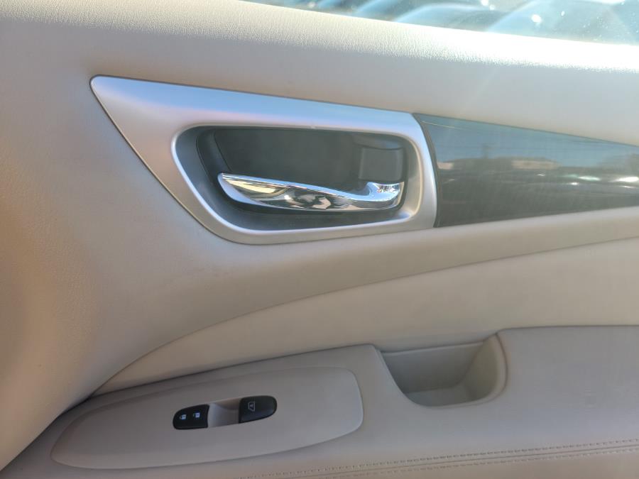 2014 Nissan Pathfinder 4WD 4dr S, available for sale in Philadelphia, Pennsylvania | Eugen's Auto Sales & Repairs. Philadelphia, Pennsylvania 2014 Nissan Pathfinder 4WD 4dr S, available for sale in Philadelphia, Pennsylvania | Eugen's Auto Sales & Repairs. Philadelphia, Pennsylvania