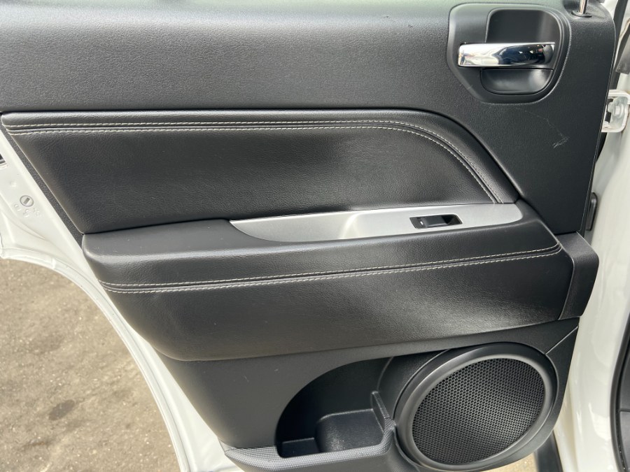 2016 Jeep Compass 4WD 4dr High Altitude Edition, available for sale in Bristol, Connecticut | Bristol Auto Center LLC. Bristol, Connecticut 2016 Jeep Compass 4WD 4dr High Altitude Edition, available for sale in Bristol, Connecticut | Bristol Auto Center LLC. Bristol, Connecticut