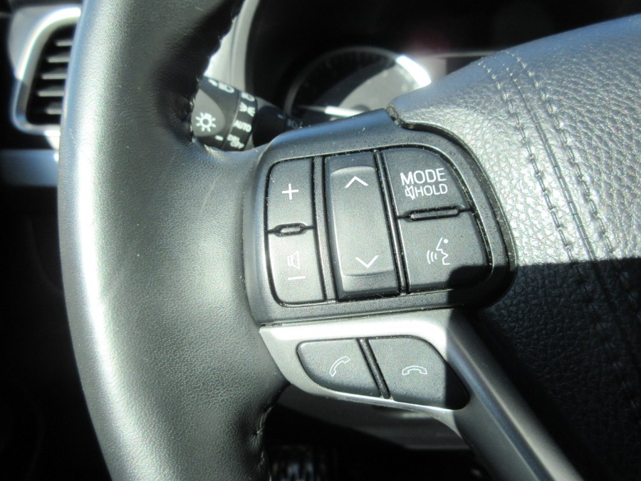 2019 Toyota Highlander XLE V6 FWD (Natl), available for sale in Linden, New Jersey | Route 27 Auto Mall. Linden, New Jersey 2019 Toyota Highlander XLE V6 FWD (Natl), available for sale in Linden, New Jersey | Route 27 Auto Mall. Linden, New Jersey