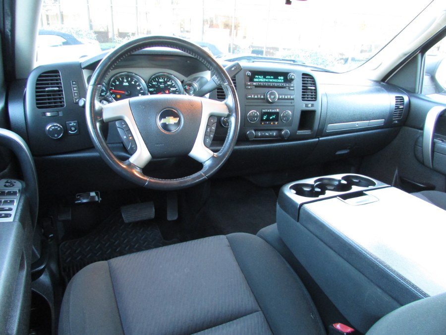 2013 Chevrolet Silverado 1500 4WD Crew Cab 143.5" LT, available for sale in East Windsor, Connecticut | United Auto Sales of E Windsor, Inc. East Windsor, Connecticut 2013 Chevrolet Silverado 1500 4WD Crew Cab 143.5" LT, available for sale in East Windsor, Connecticut | United Auto Sales of E Windsor, Inc. East Windsor, Connecticut