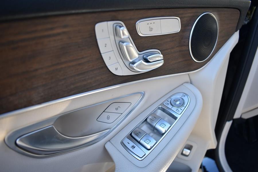Used Mercedes-benz Glc GLC 300 2020 | Certified Performance Motors. Valley Stream, New York