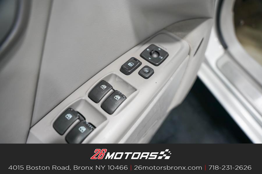 Used Hyundai Azera 4dr Sdn SE w/XM *Ltd Avail* 2007 | 26 Motors Bronx. Bronx, New York Used Hyundai Azera 4dr Sdn SE w/XM *Ltd Avail* 2007 | 26 Motors Bronx. Bronx, New York
