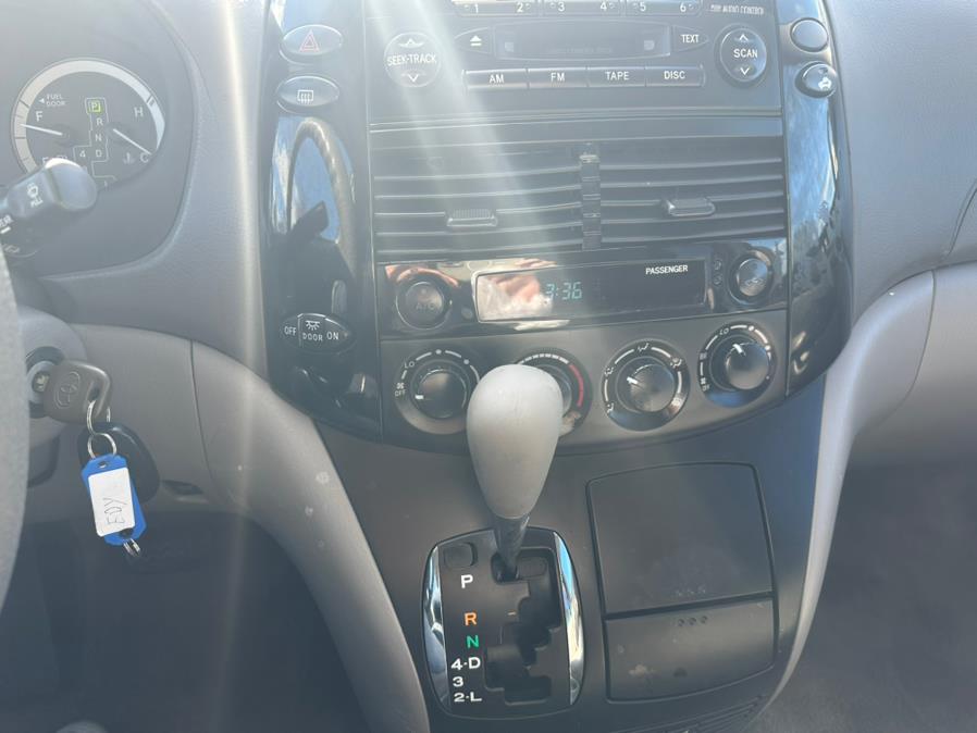 Toyota Sienna 2005 in Paterson, Totowa, Hawthorne, Glen Rock NJ