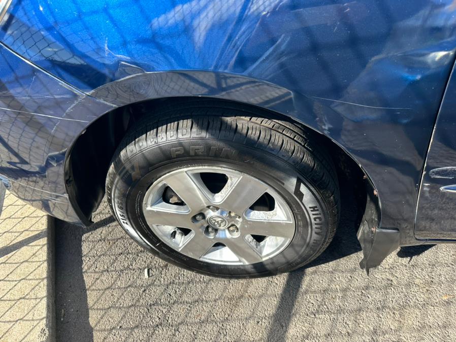 Toyota Sienna 2005 in Paterson, Totowa, Hawthorne, Glen Rock NJ