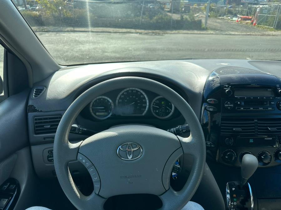 Toyota Sienna 2005 in Paterson, Totowa, Hawthorne, Glen Rock NJ