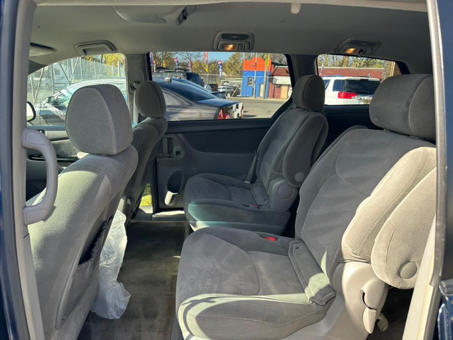 Toyota Sienna 2005 in Paterson, Totowa, Hawthorne, Glen Rock NJ
