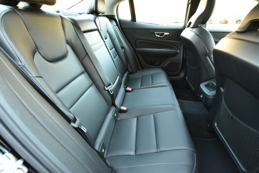 Used Volvo S60 T6 AWD Momentum 2020 | Highline Car Connection. Waterbury, Connecticut Used Volvo S60 T6 AWD Momentum 2020 | Highline Car Connection. Waterbury, Connecticut