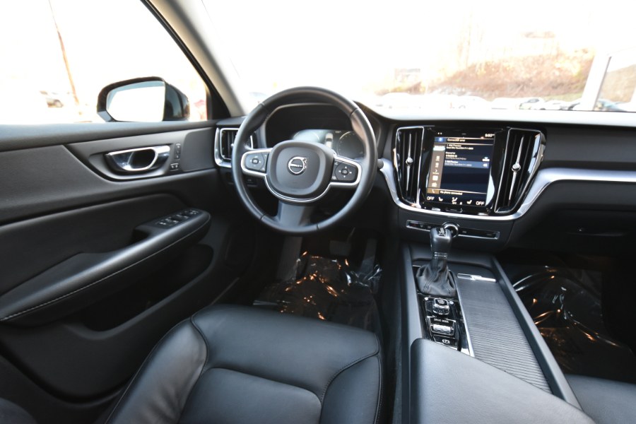 Used Volvo S60 T6 AWD Momentum 2020 | Highline Car Connection. Waterbury, Connecticut Used Volvo S60 T6 AWD Momentum 2020 | Highline Car Connection. Waterbury, Connecticut