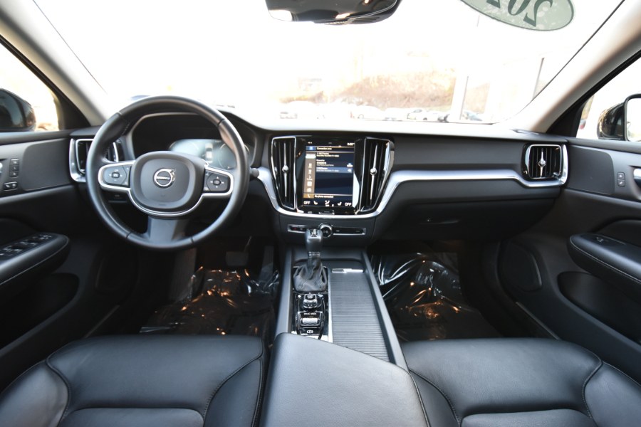 Used Volvo S60 T6 AWD Momentum 2020 | Highline Car Connection. Waterbury, Connecticut Used Volvo S60 T6 AWD Momentum 2020 | Highline Car Connection. Waterbury, Connecticut