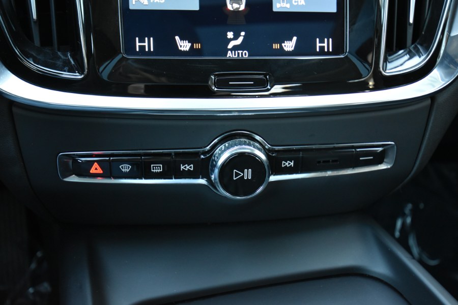 Used Volvo S60 T6 AWD Momentum 2020 | Highline Car Connection. Waterbury, Connecticut Used Volvo S60 T6 AWD Momentum 2020 | Highline Car Connection. Waterbury, Connecticut
