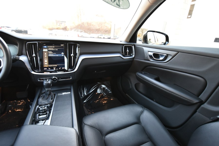 Used Volvo S60 T6 AWD Momentum 2020 | Highline Car Connection. Waterbury, Connecticut Used Volvo S60 T6 AWD Momentum 2020 | Highline Car Connection. Waterbury, Connecticut