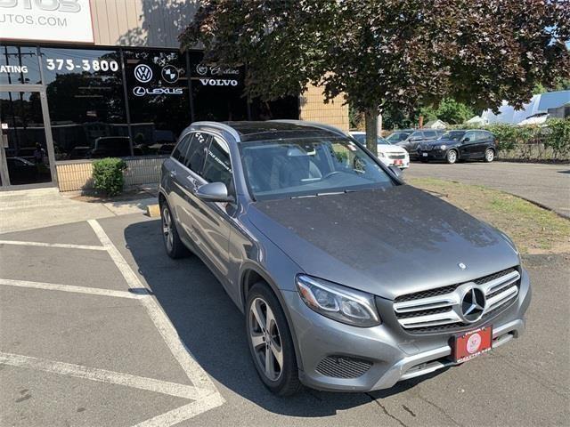 2017 Mercedes-benz Glc GLC 300, available for sale in Stratford, Connecticut | Wiz Leasing Inc. Stratford, Connecticut 2017 Mercedes-benz Glc GLC 300, available for sale in Stratford, Connecticut | Wiz Leasing Inc. Stratford, Connecticut